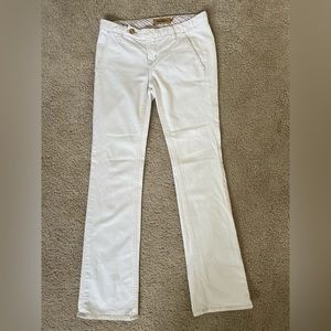 Womens Raven Denim low waist white bootleg jeans. Size 27